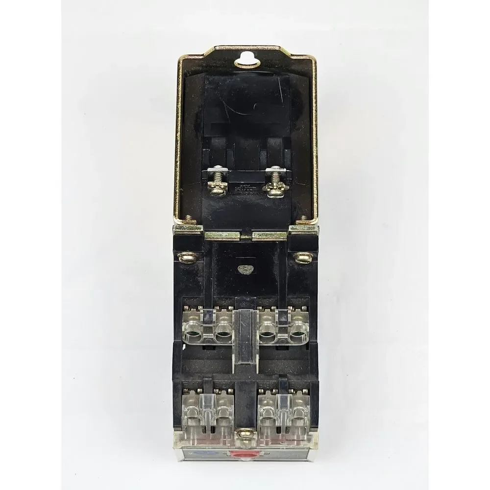 Allen Bradley 700DC-P800Z24 Series‎ A DC Relay Type P Direct Drive